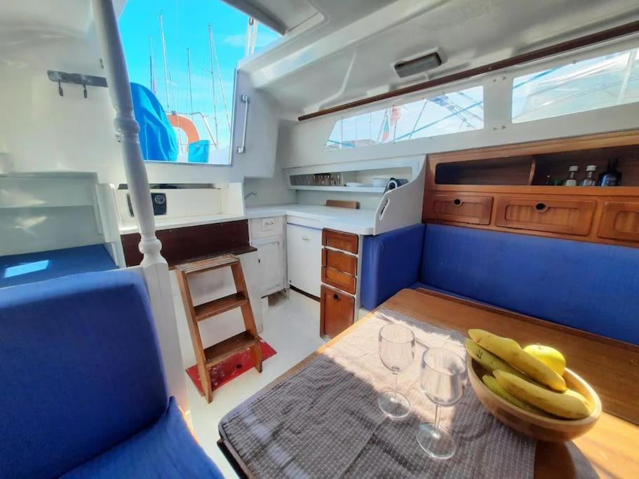 Botel Vintage Sailboat Experience *
