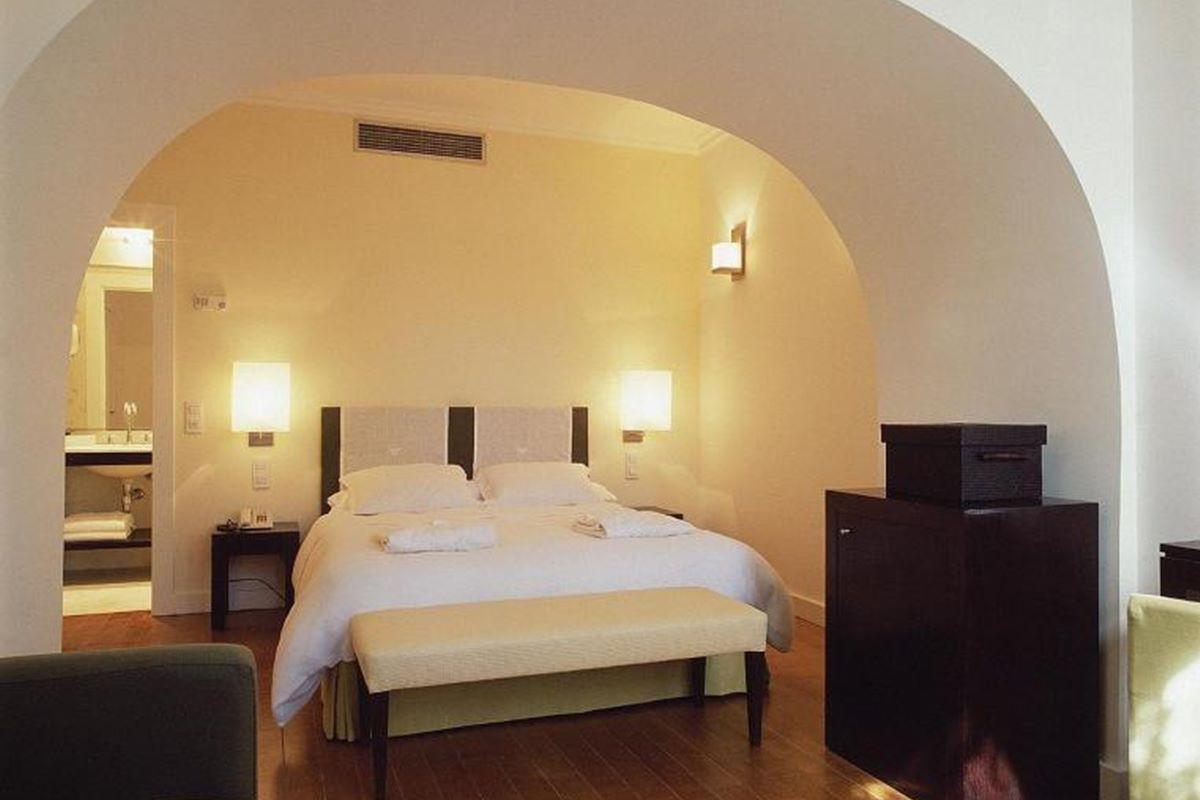 York House 4*