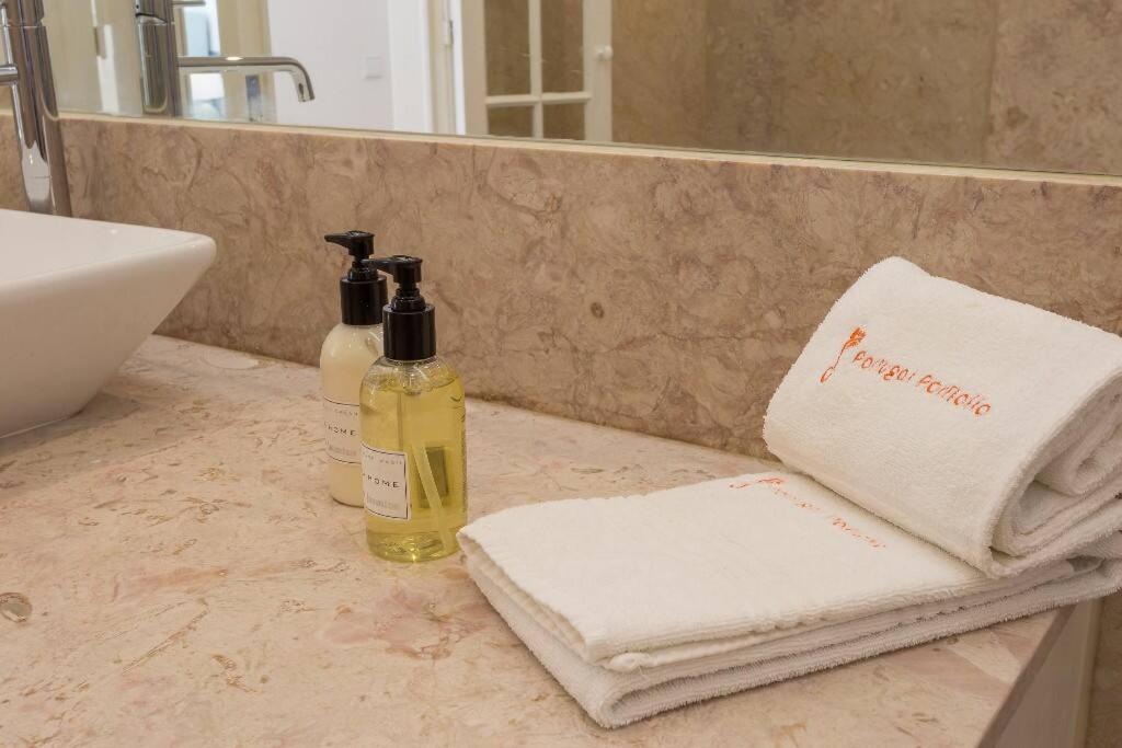 Chiado - In Apartment *