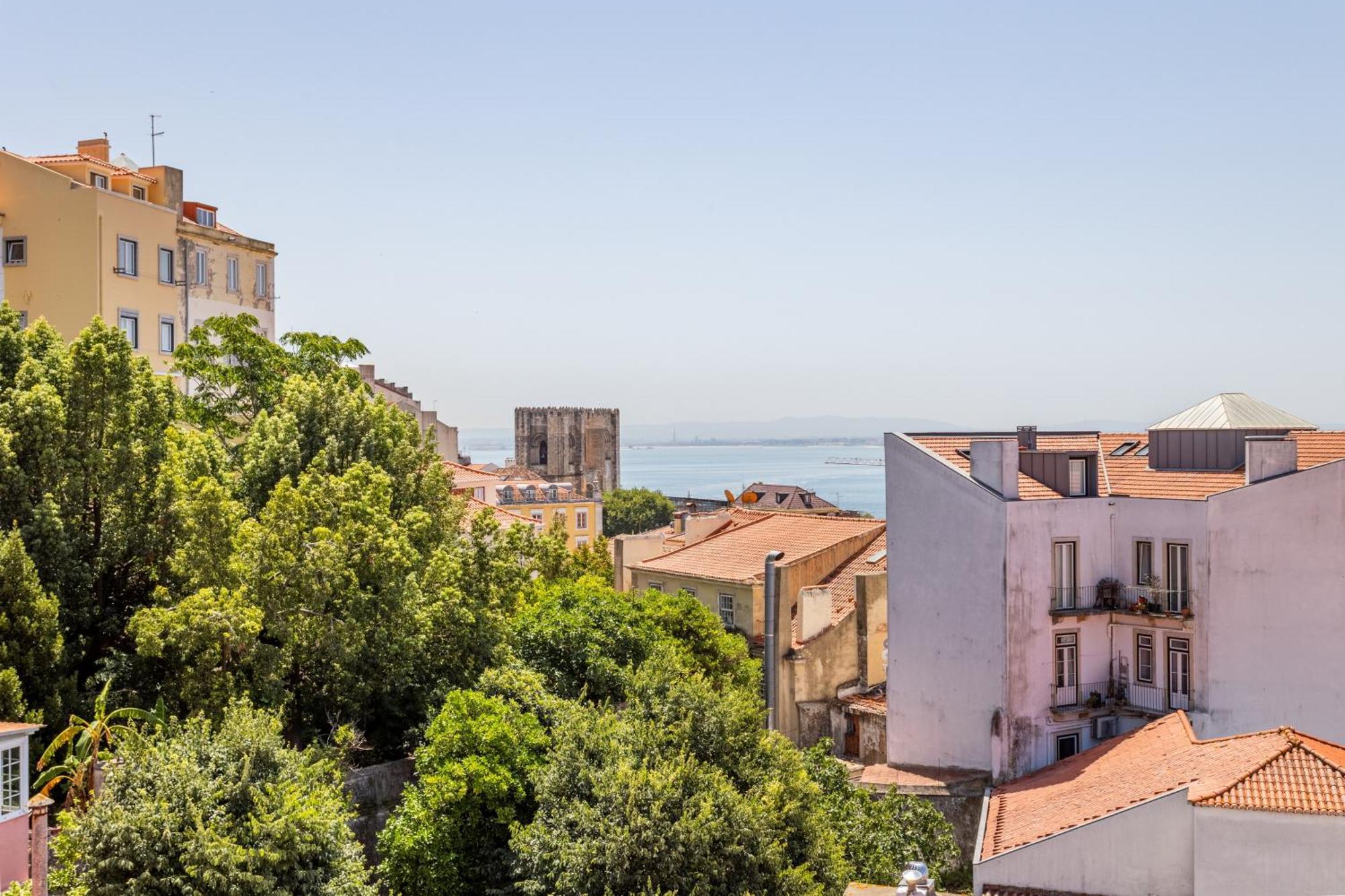 Gralhas Lisbon