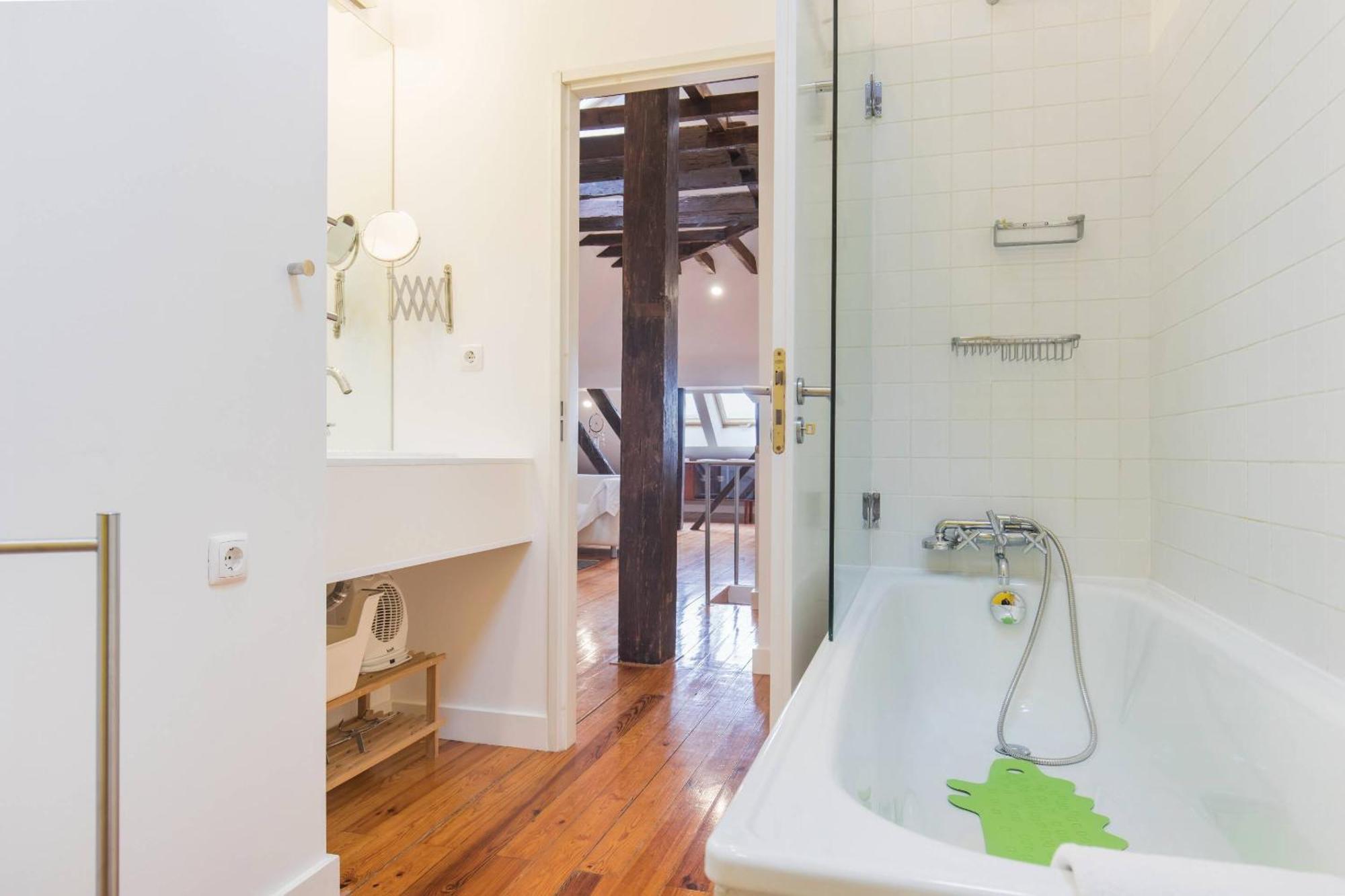 Santa Catarina's Place Apartment Lisbon
