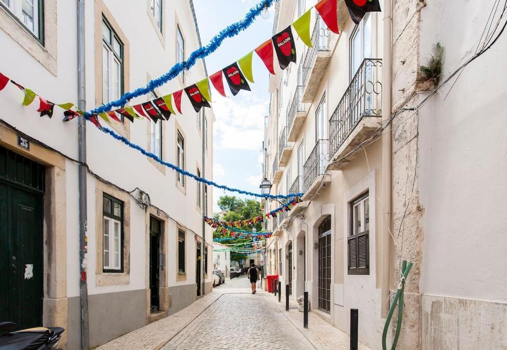 Bica Lux Secret Terrace 2-bedroom * Lisbon