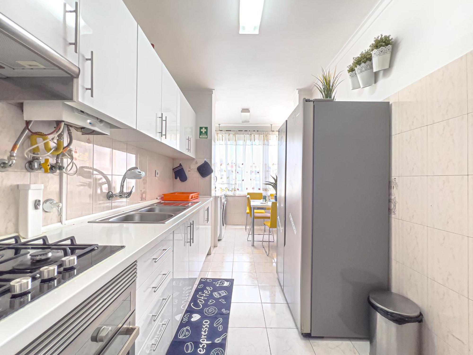 Apartment Family-friendly And Cozy 3-bedroom In *