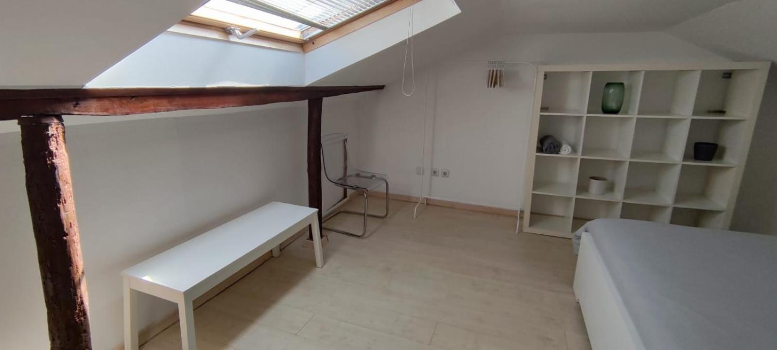Quarto Aconchegante Com Varanda E Vista No Chiado * Lisbon