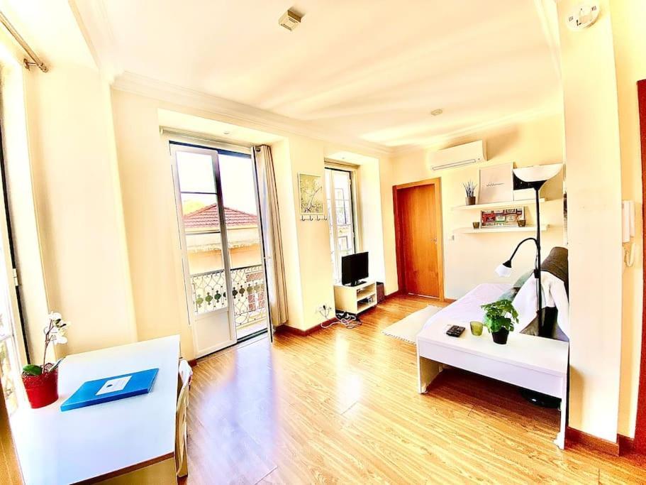 Charming Flat In Chiado-lisbon Apartment Lisbon