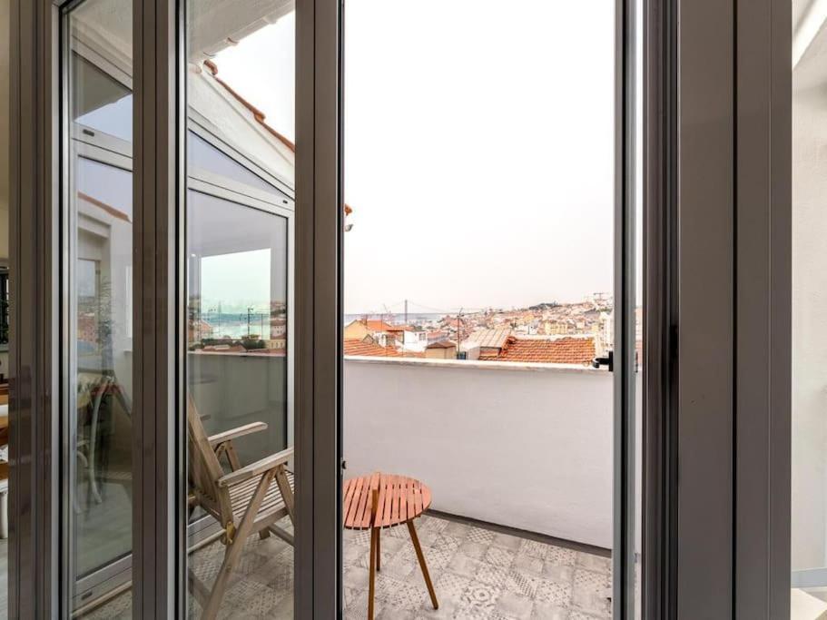 Sunny In Bica * Lisbon