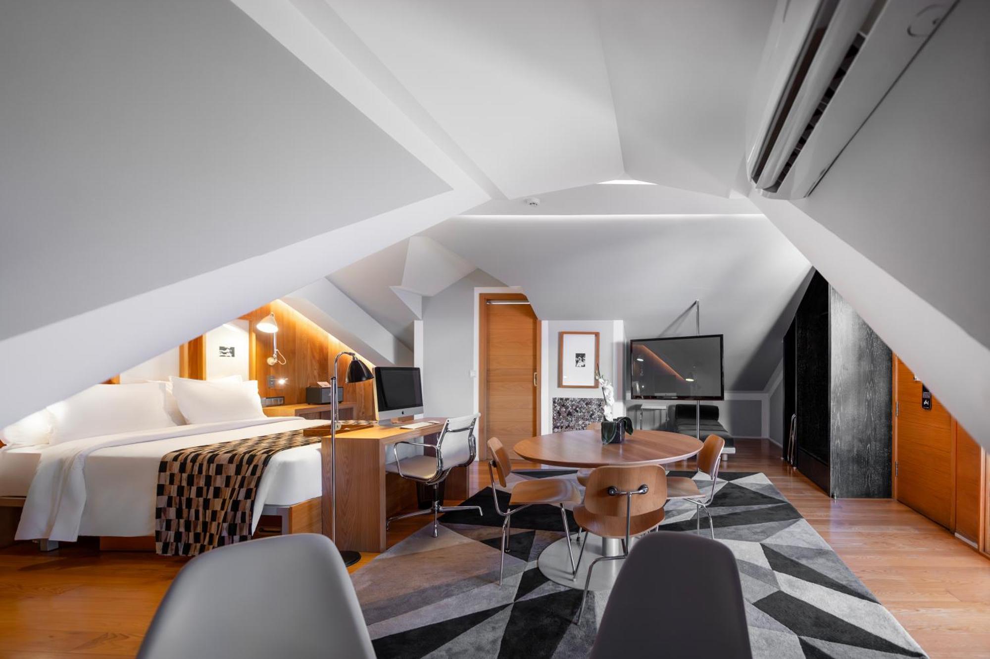 Browns Downtown 3*