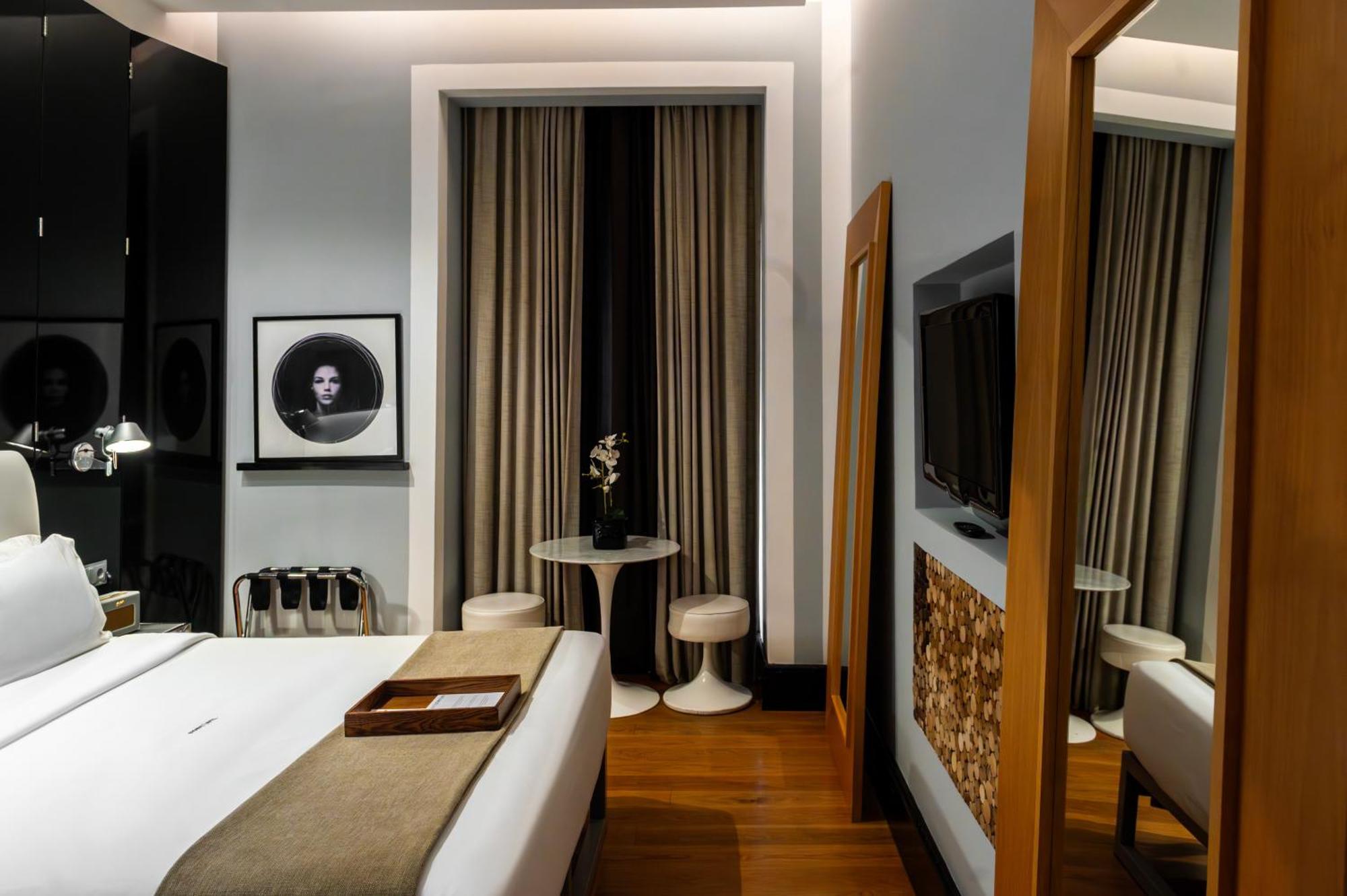 Browns Downtown Hotel 3*