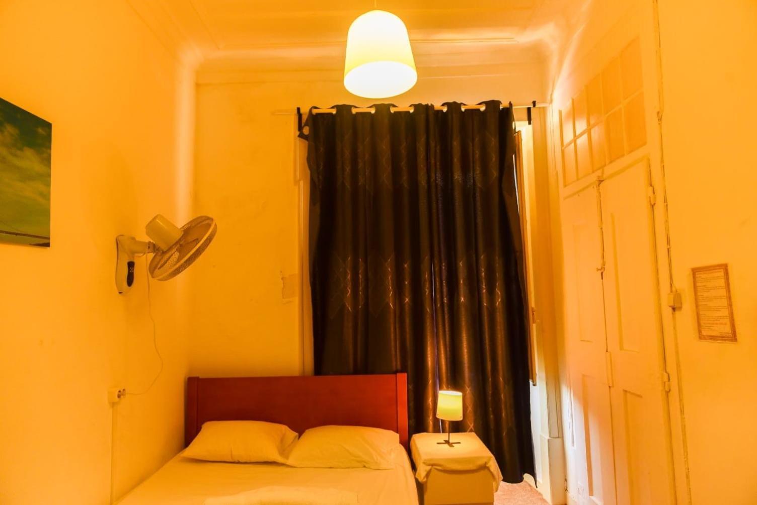 Alfama Guest house *