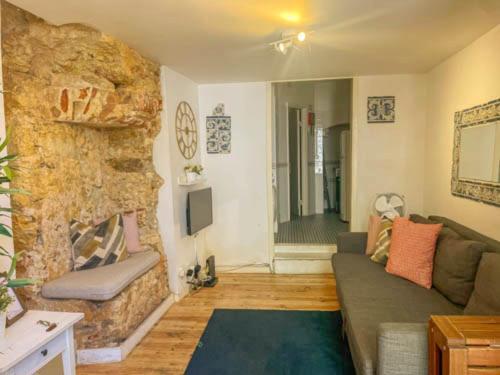 Historical Bica - 3 Bedroom Apartment *
