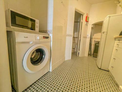 Historical Bica - 3 Bedroom Apartment *