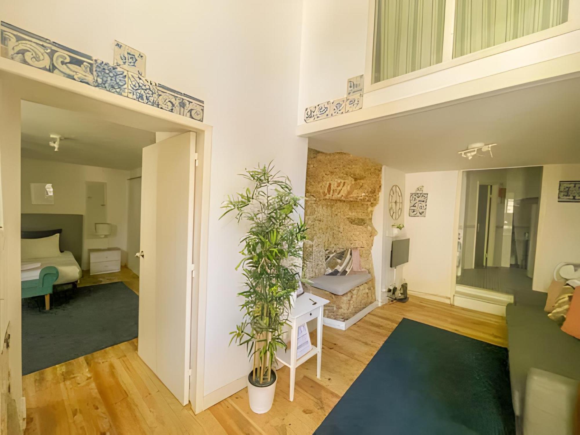 Historical Bica - 3 Bedroom Apartment