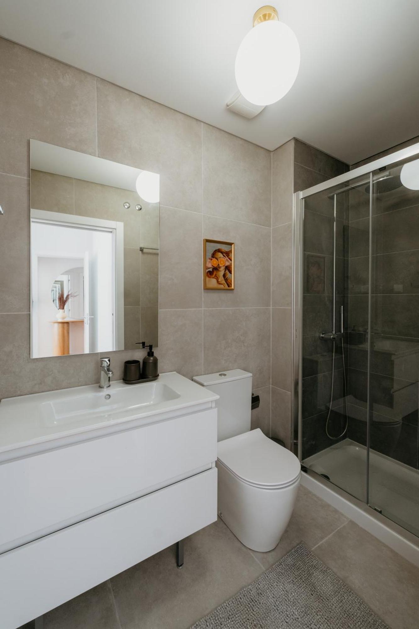 Apartment Orange House - Elegant Two-bedroom 1e