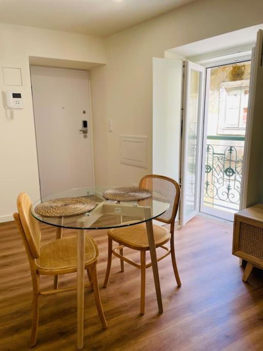 Apartment Graceful 1bdr 141 Lisbon