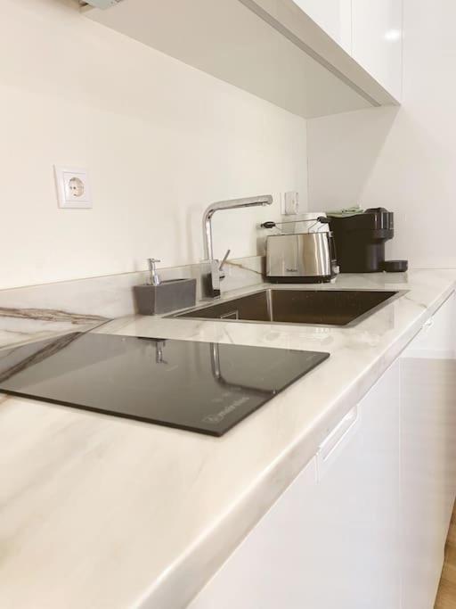 Apartment Graceful 1bdr 141 Lisbon