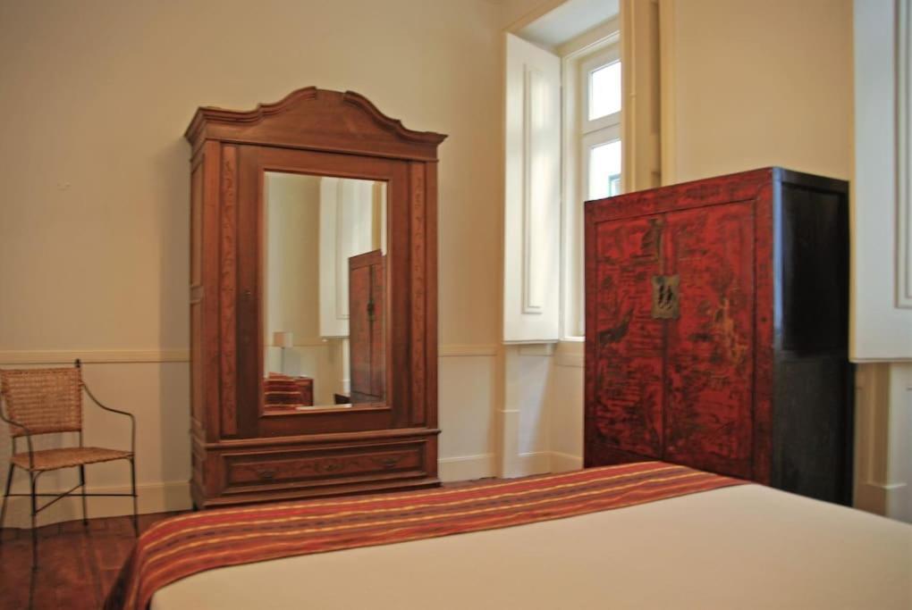 Center Baixa - 3 Bedrooms Apartment *
