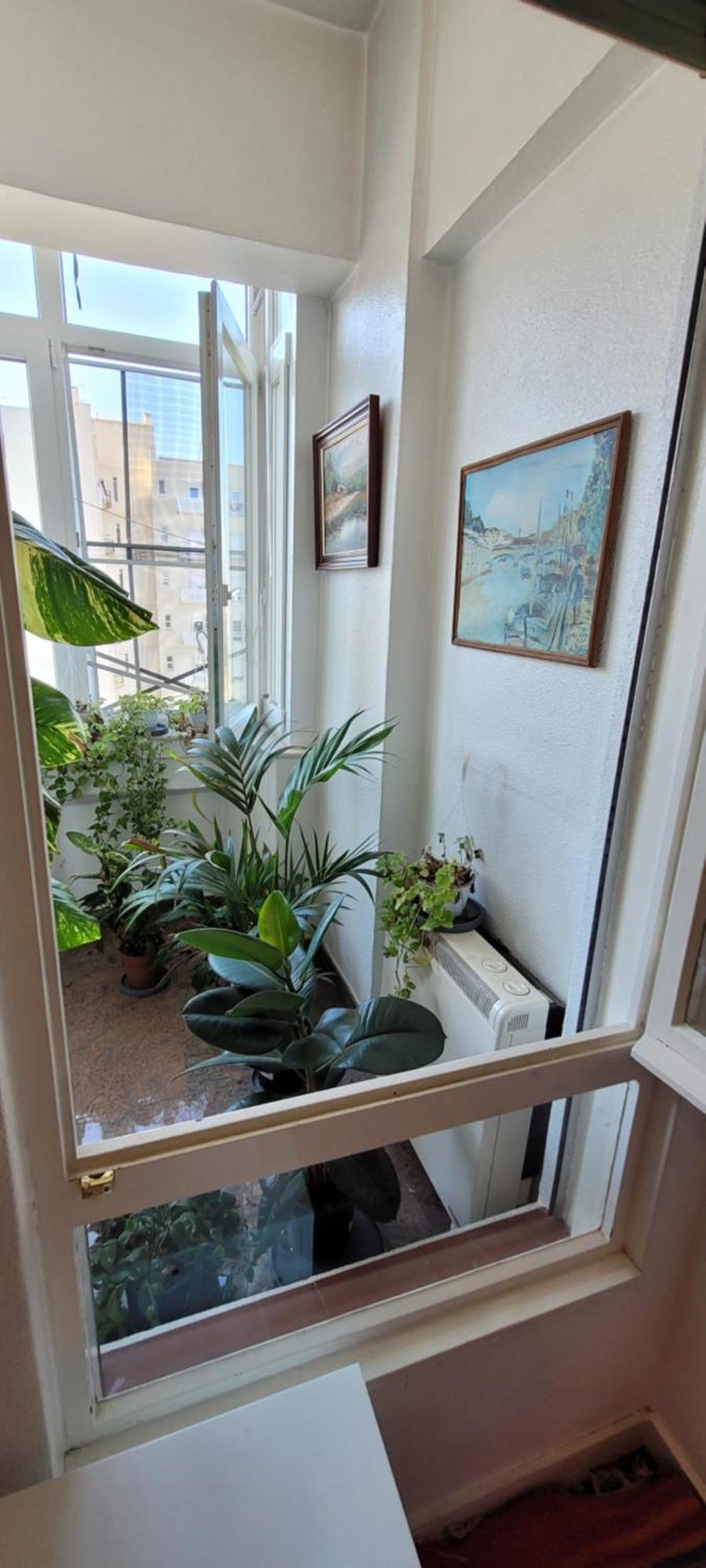 Homestay Cozy Near Airport , Metro And Train Station