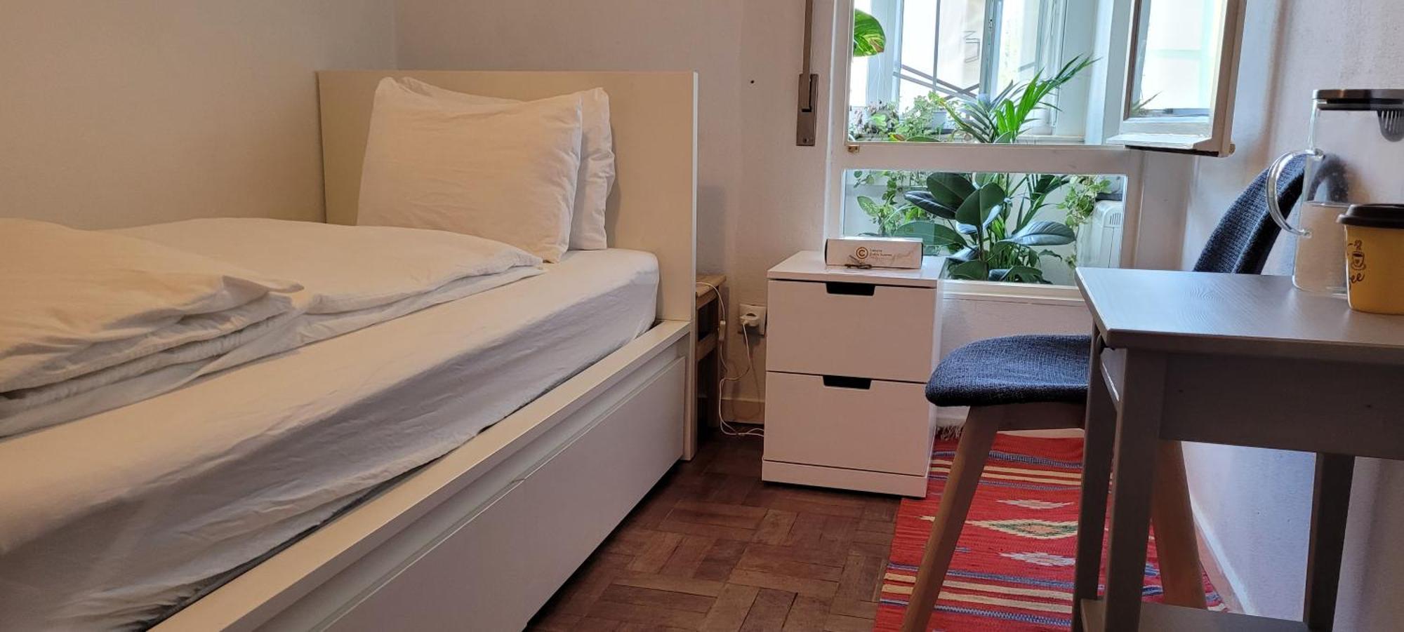Cozy Near Airport , Metro And Train Station * Lisbon