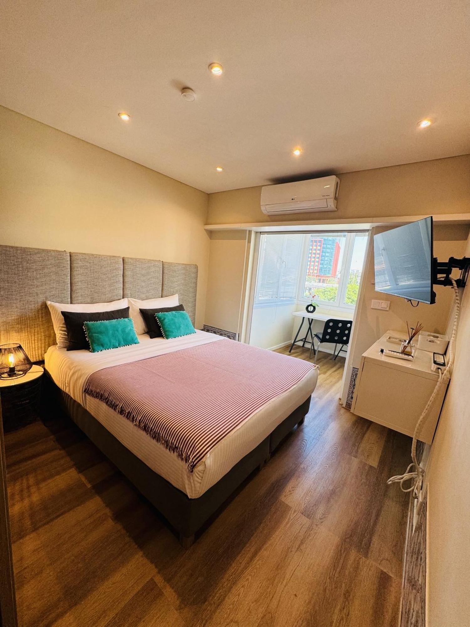 Lx Art Flats | Flat Two * Lisbon