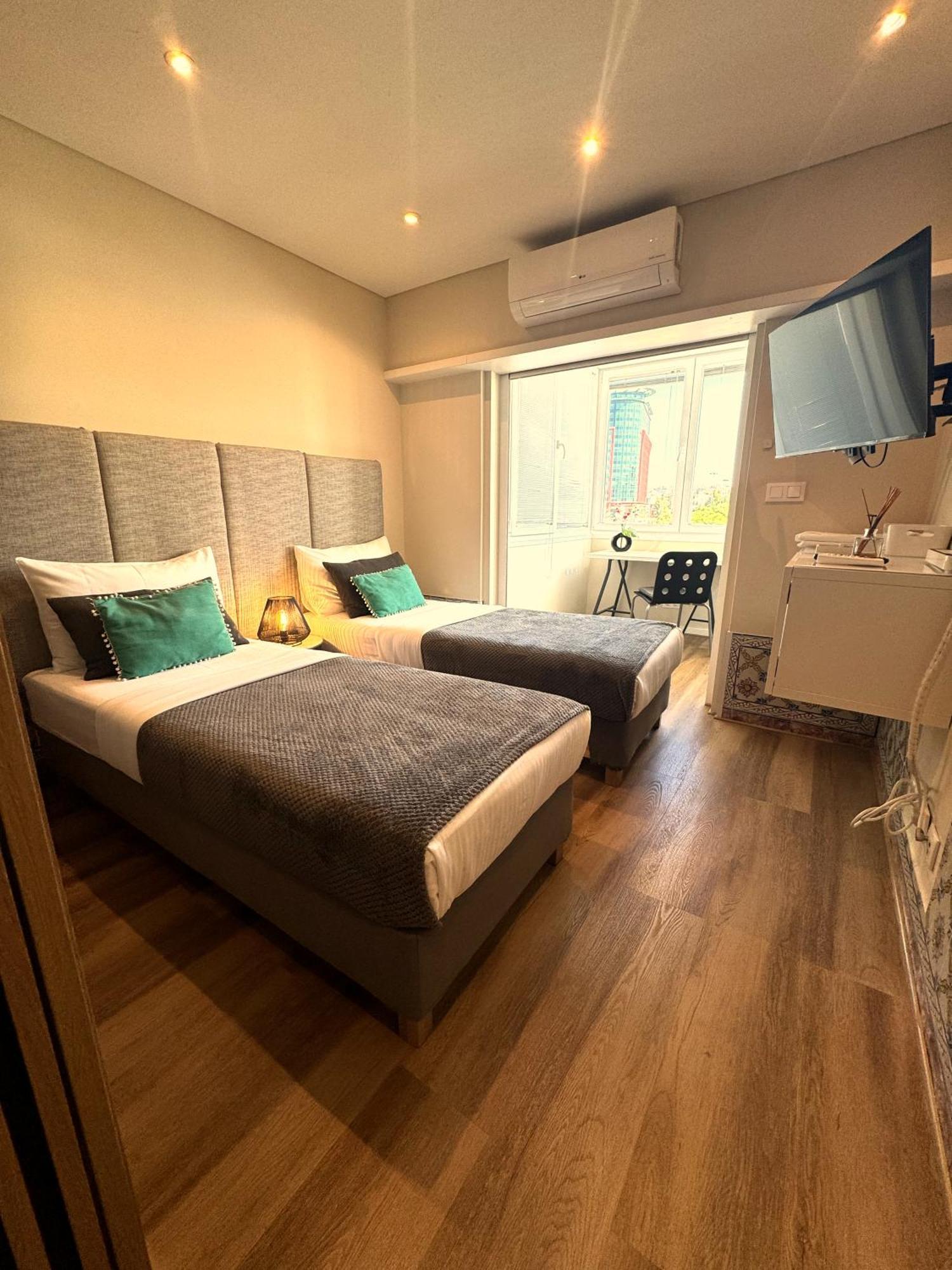 Lx Art Flats | Flat Two * Lisbon