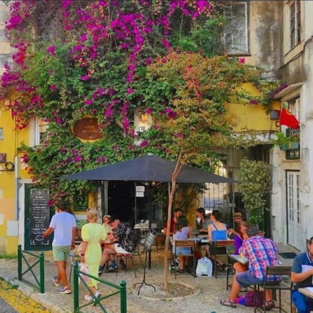 Apartment Besthomestay- Lisbon- Garden, Pool & Garage Lisbon