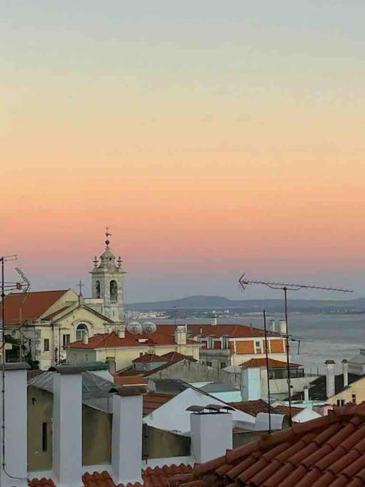 Historical 3 Bedroom Duplex In Lisbon