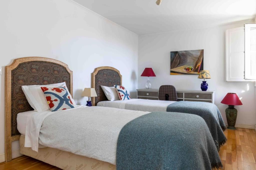 Historical 3 Bedroom Duplex In Apartment Lisbon