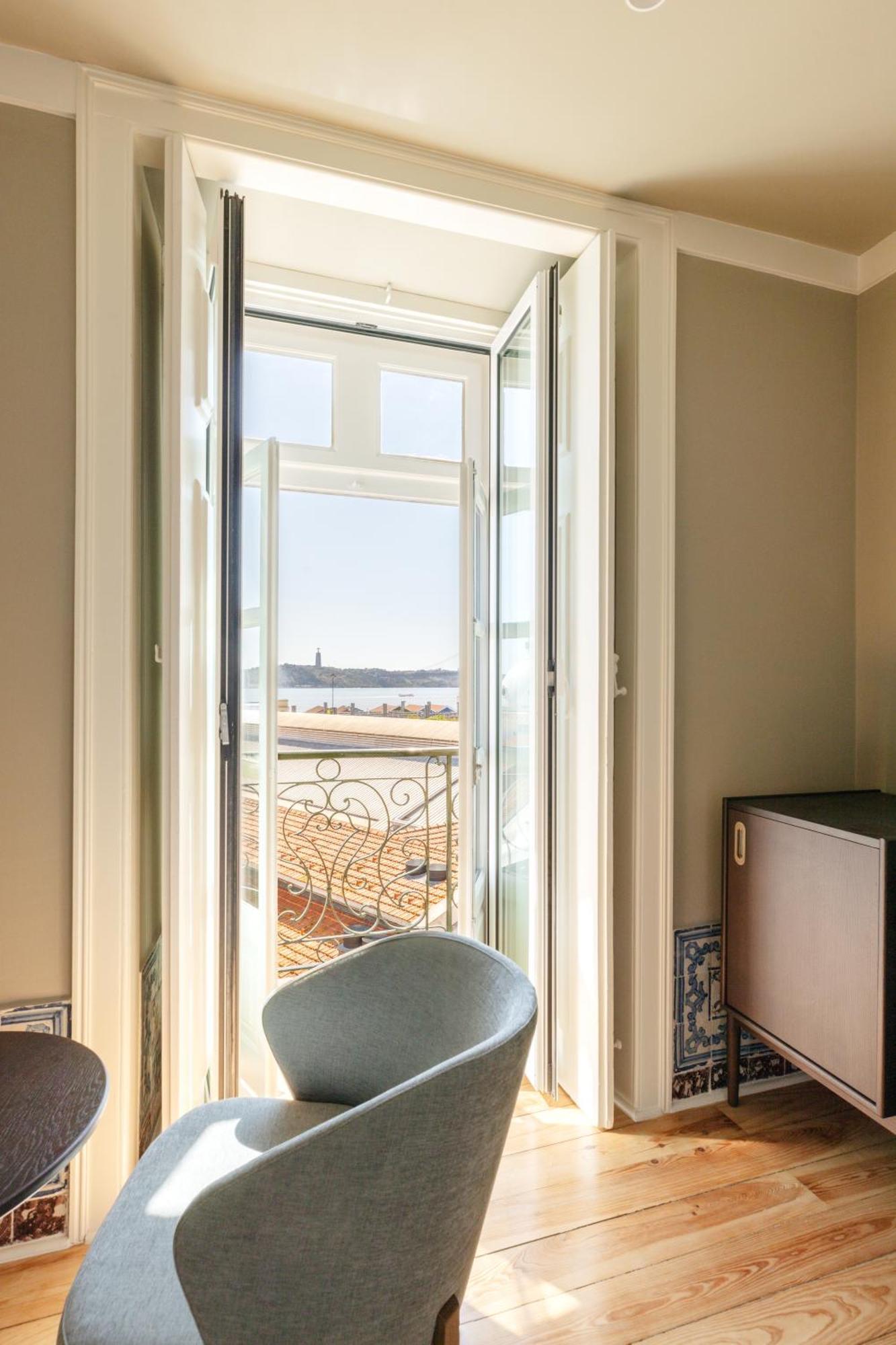Dare River 3* Lisbon