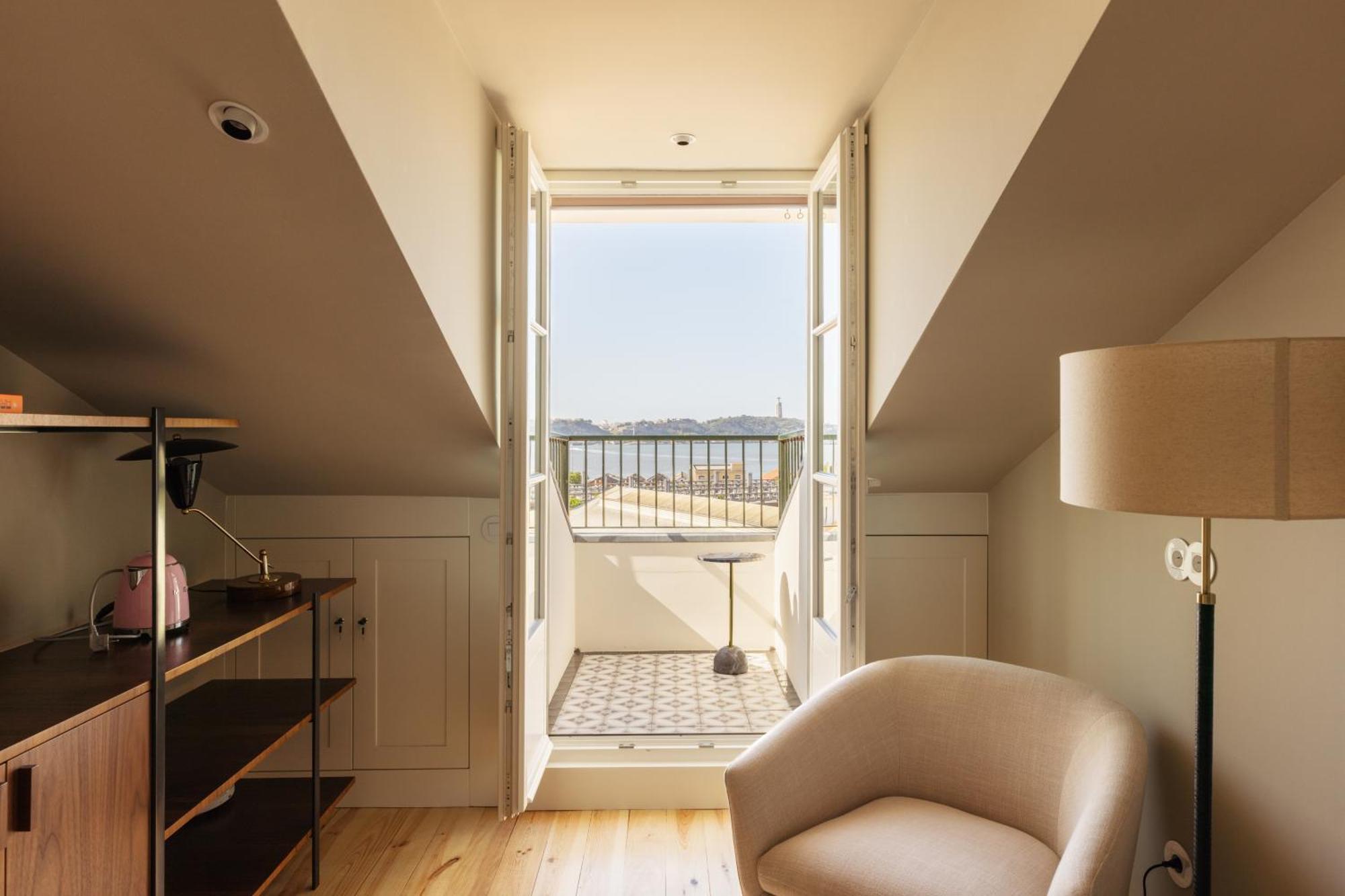 Dare River Hotel