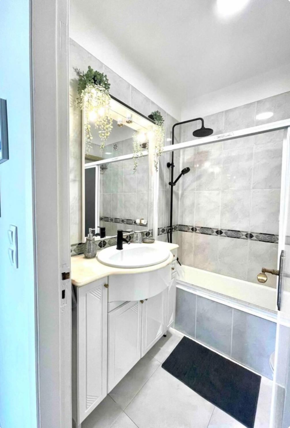 Apartamento Sky View 3br + Near Airport + Free Parking