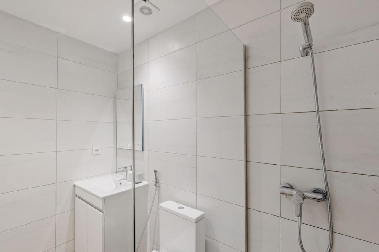 Lovely Fully Equipped Near Subway N5 *