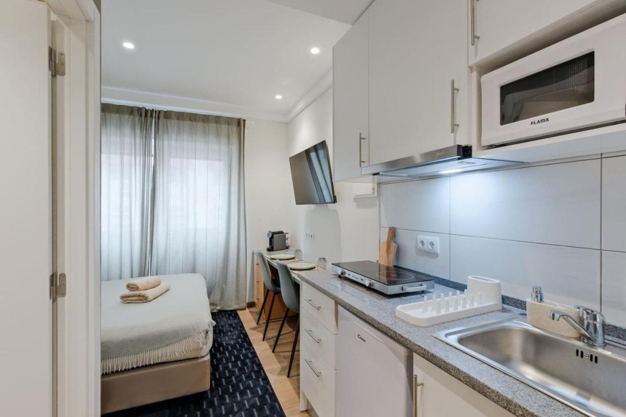 Lovely Fully Equipped Near Subway N5 Lisbon