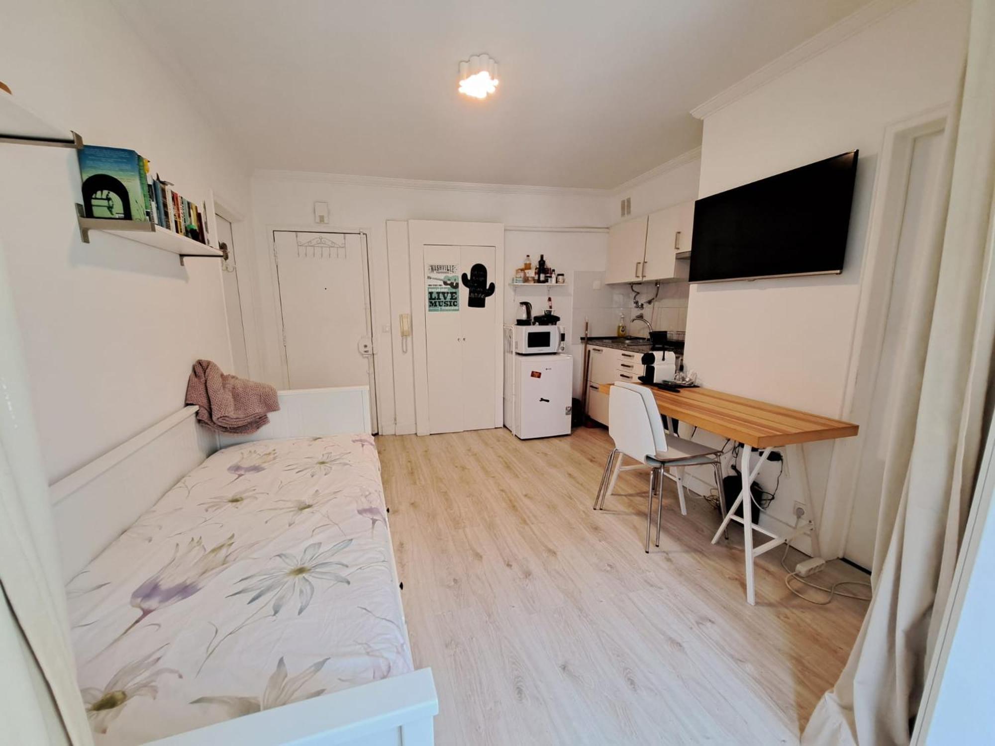 Apartment Light And Comfortable Flat In The Center *