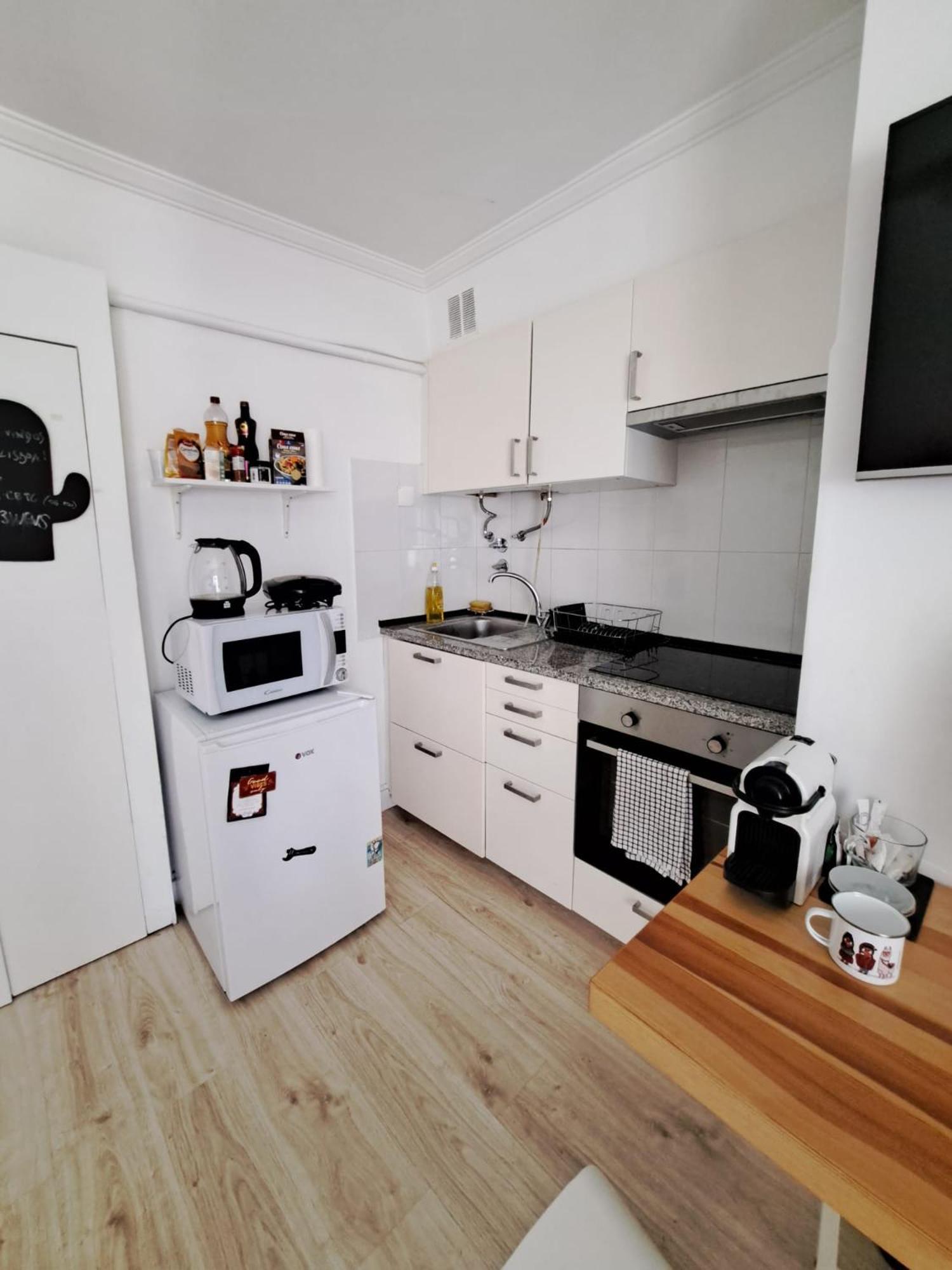 Light And Comfortable Flat In The Center Lisbon