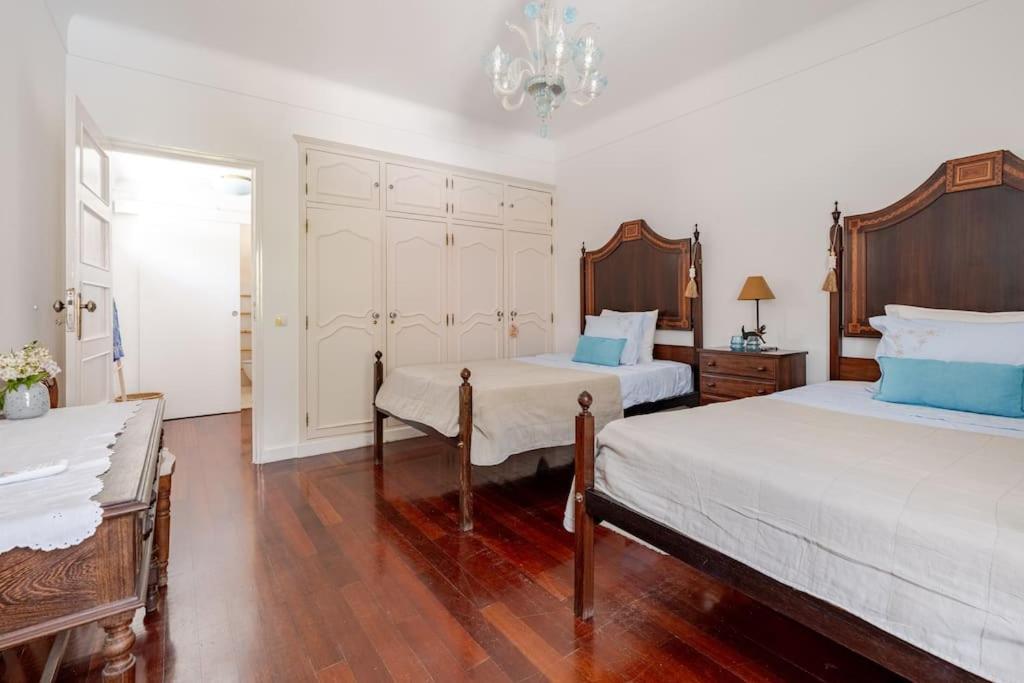Lx -10m To Downtown,14 Ppl,heatable Pool And Lift Lisbon