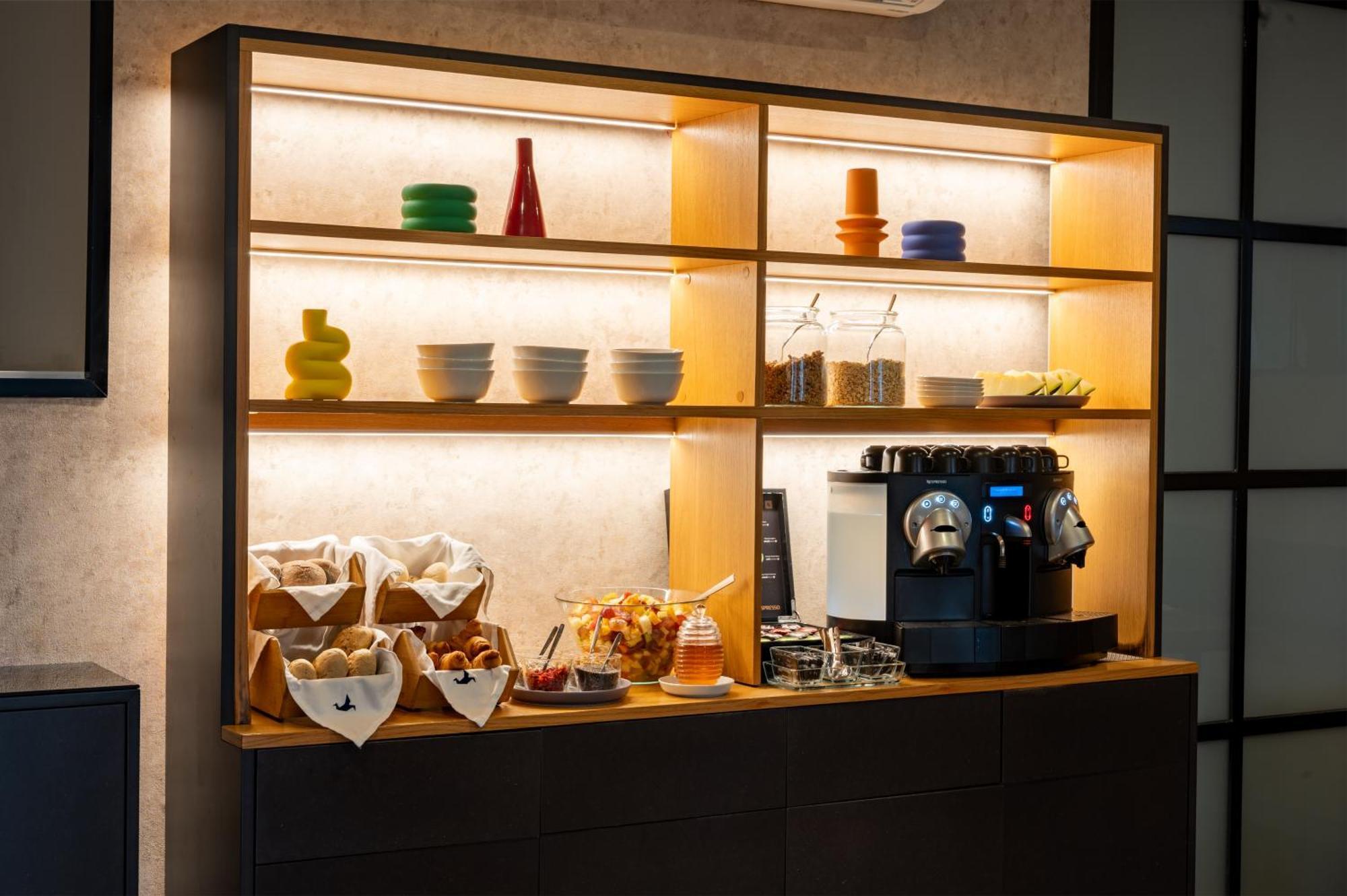 Hotel Urbano Flh