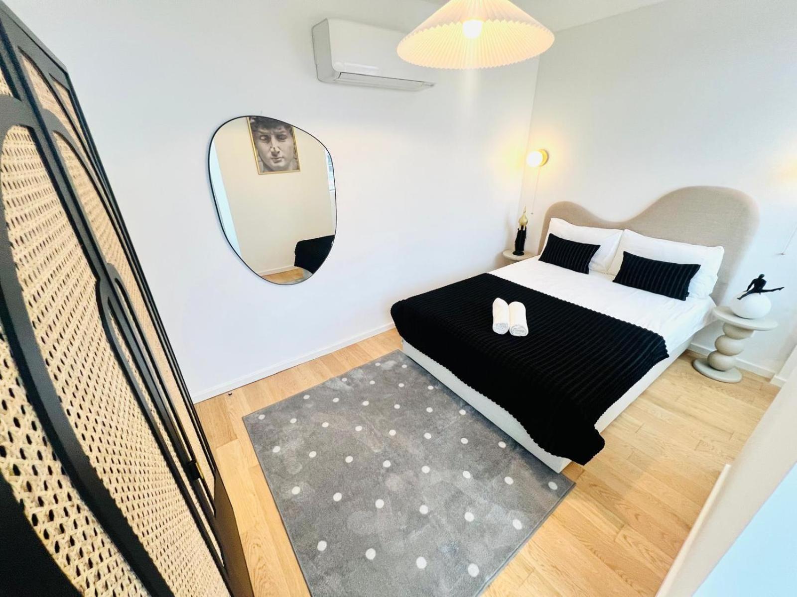 Apartamento Pink House Ii Beautiful 2 Bedroom Flat In City Center