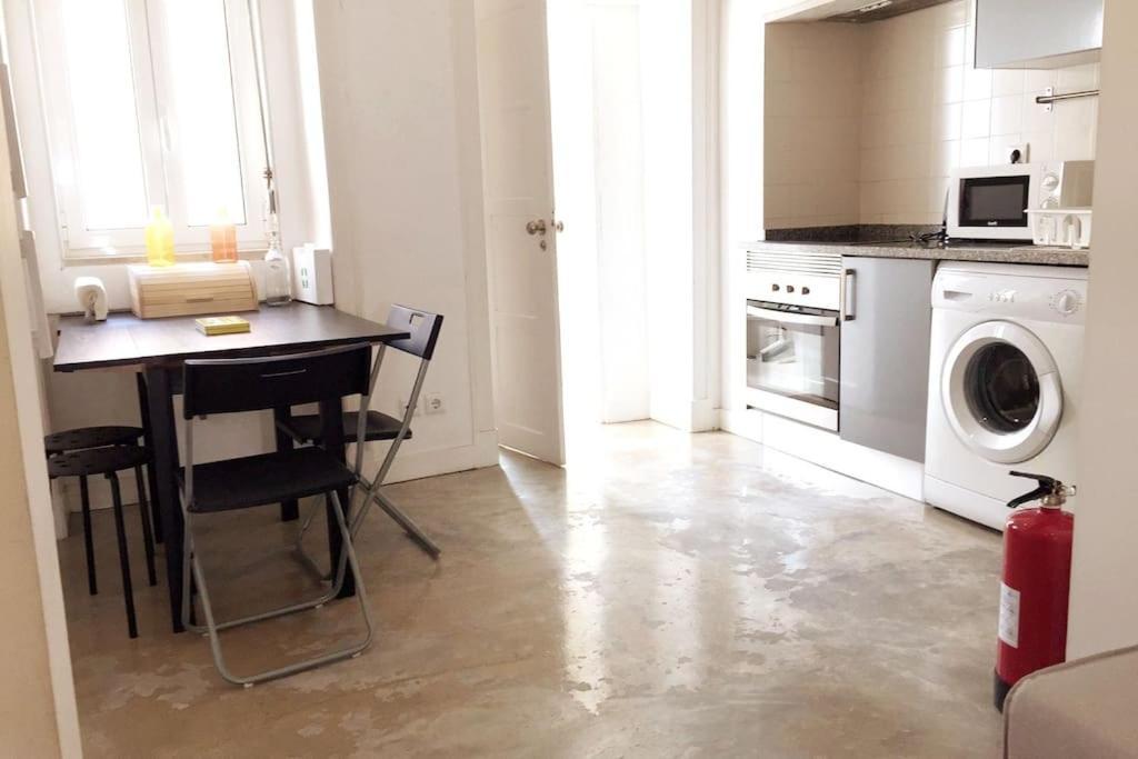Charming Lapa I Apartment Lisbon
