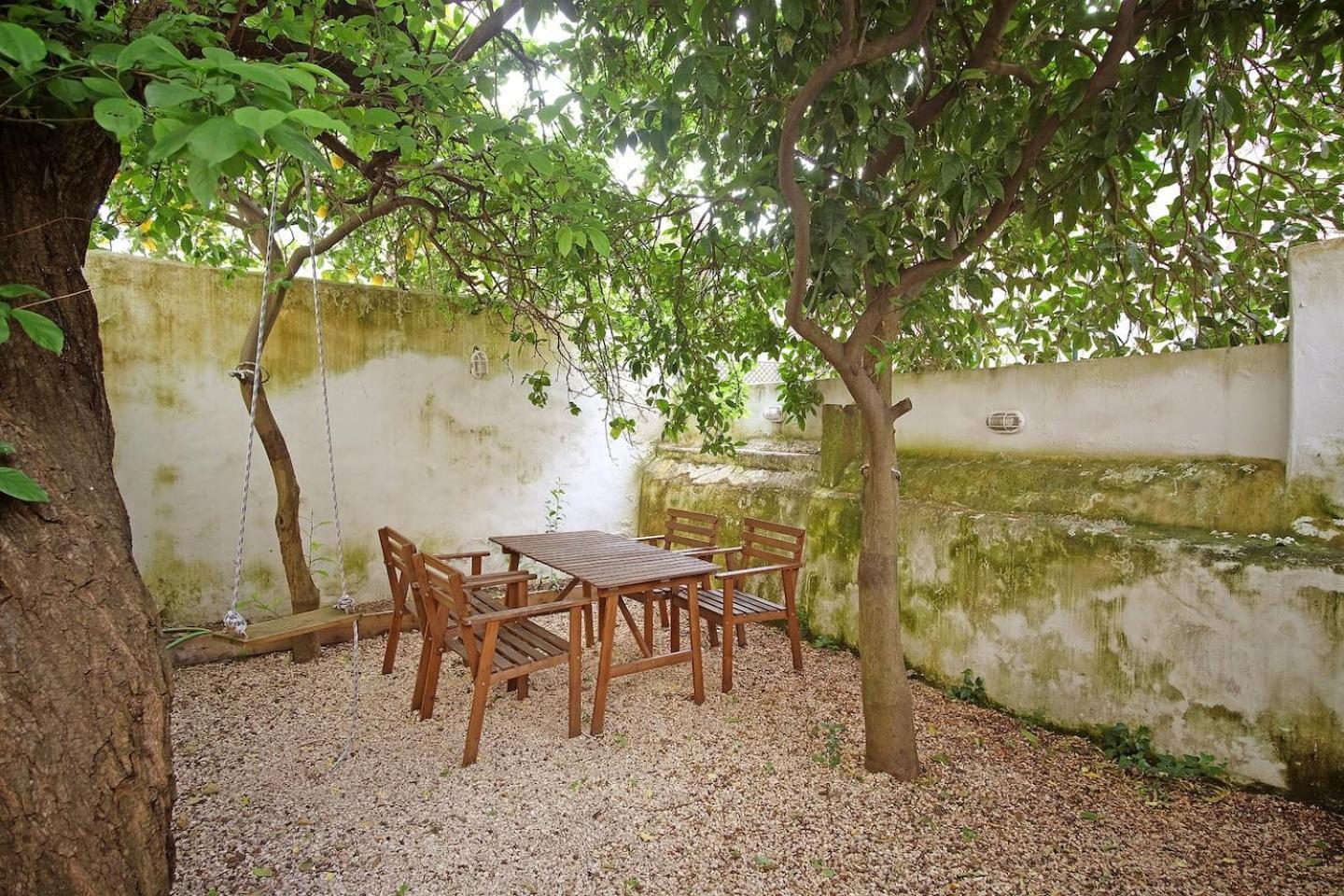 Cec Charm At Coolest Area To Stay: Pr. Real / Br. Alto
