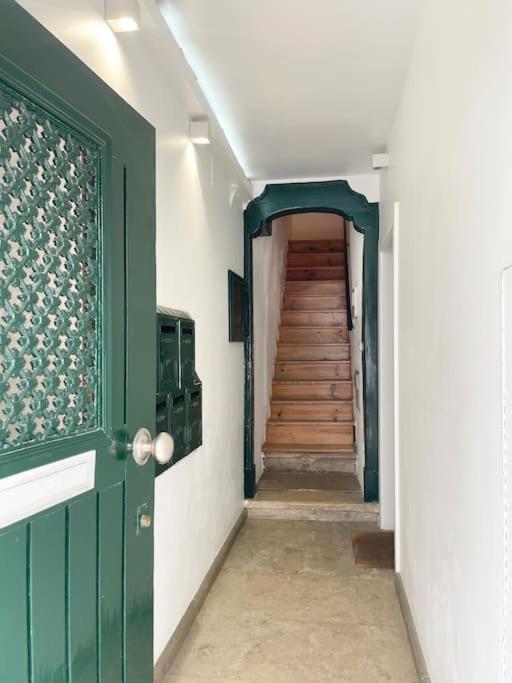 Apartment Charming Lapa With A Private Patio Lisbon