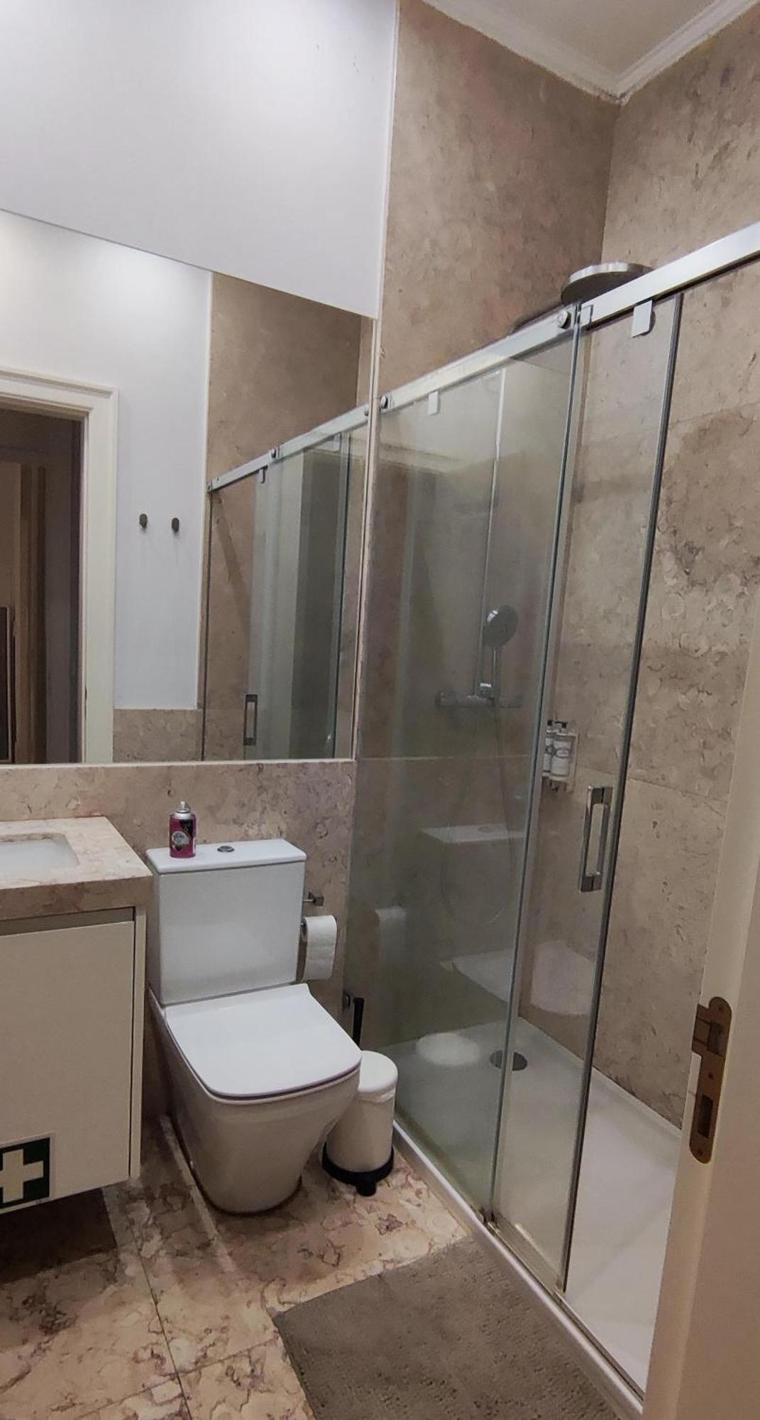Compact Homestay Lisbon