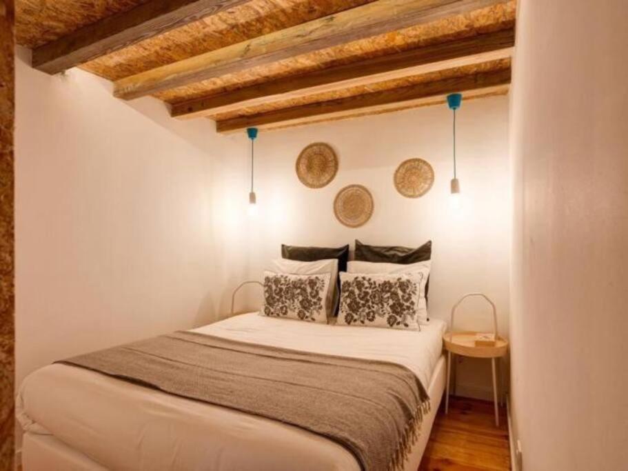 Portucale ! Santos Loft Mezzanine Apartment Lisbon