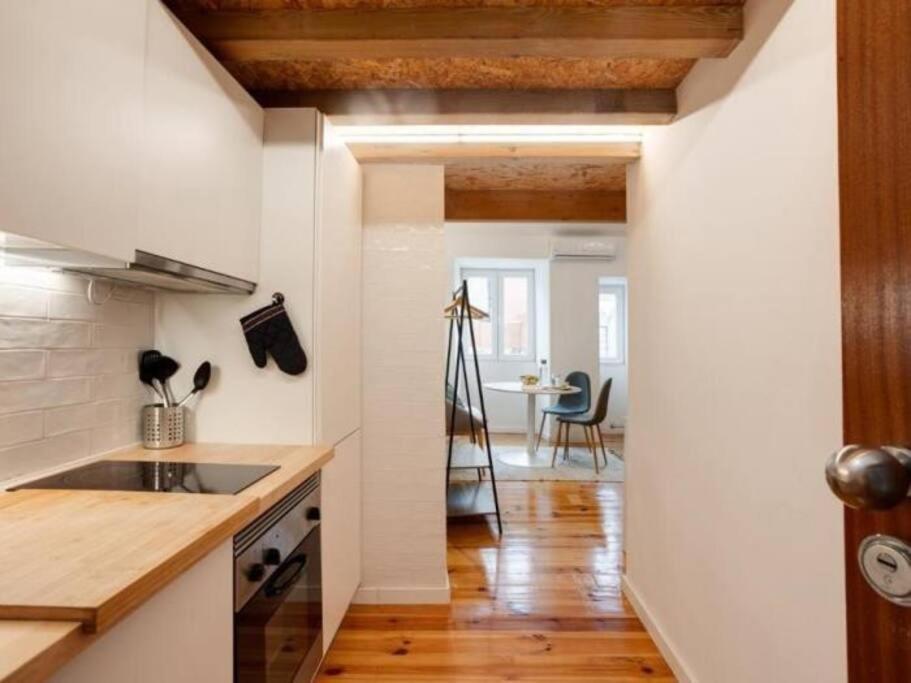 Portucale ! Santos Loft Mezzanine * Lisbon