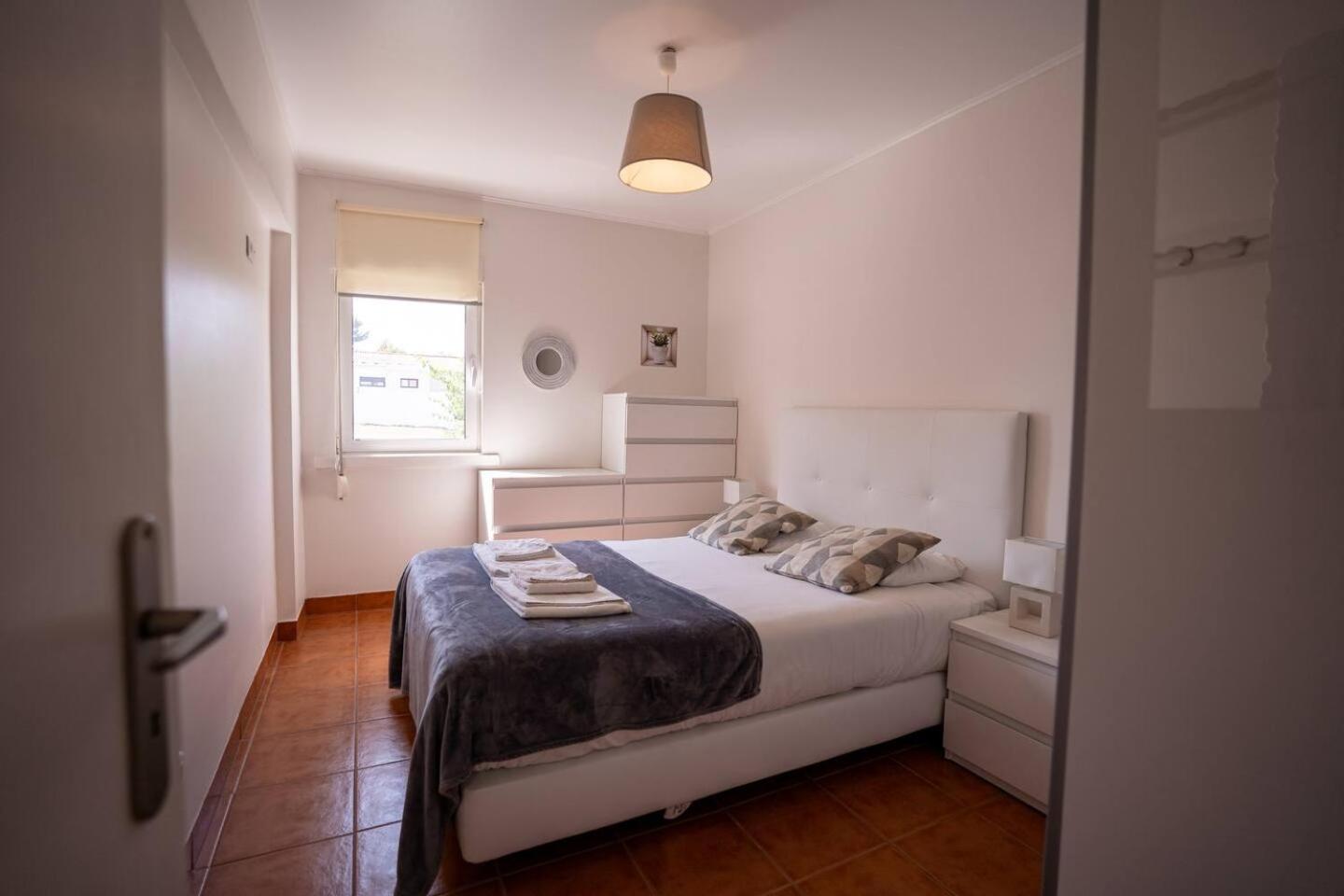 Cozy And Quiet 3-bedroom Flat Apartamento Lisboa