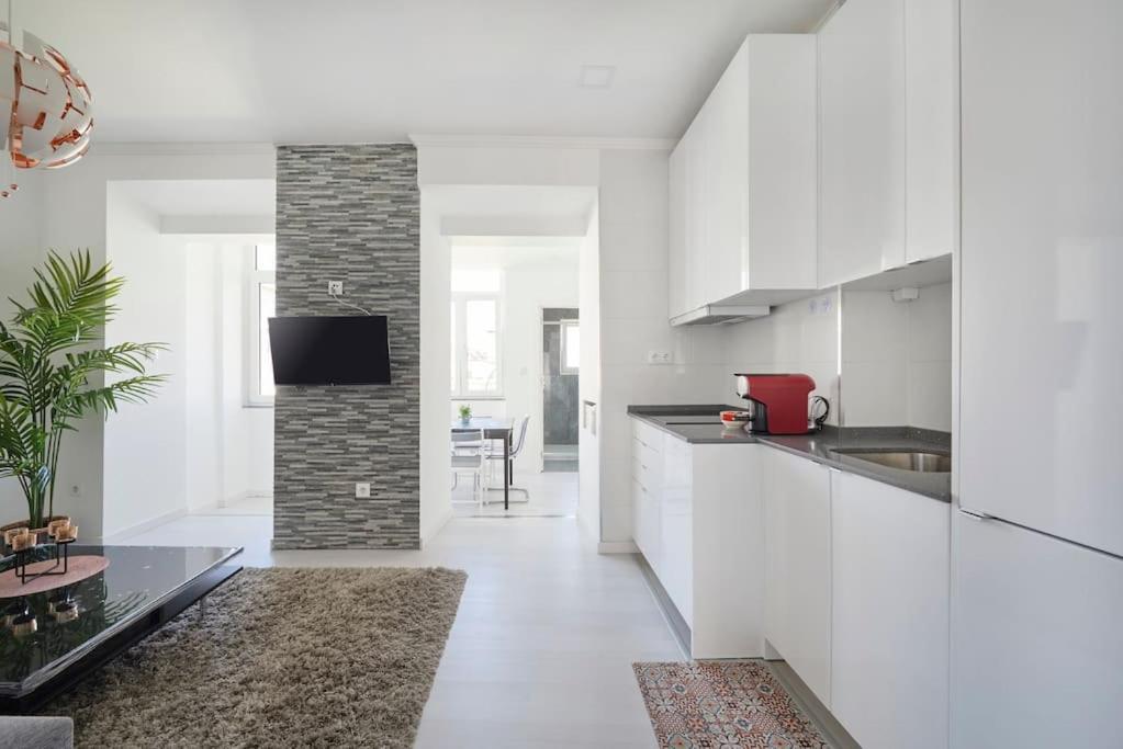 Apartment Bright Brand In Center With Ac