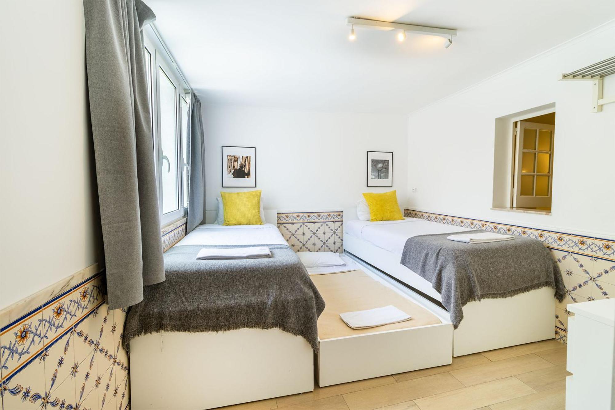 Diario De Noticias By Central Hill Apartments * Lisbon