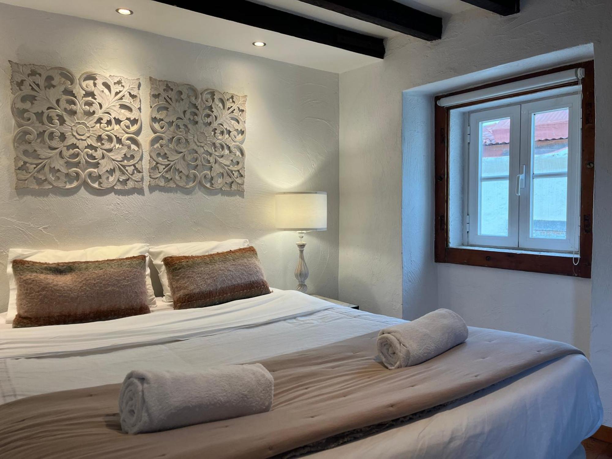 Very Charming Overlooking S Jorge Castel Lisbon