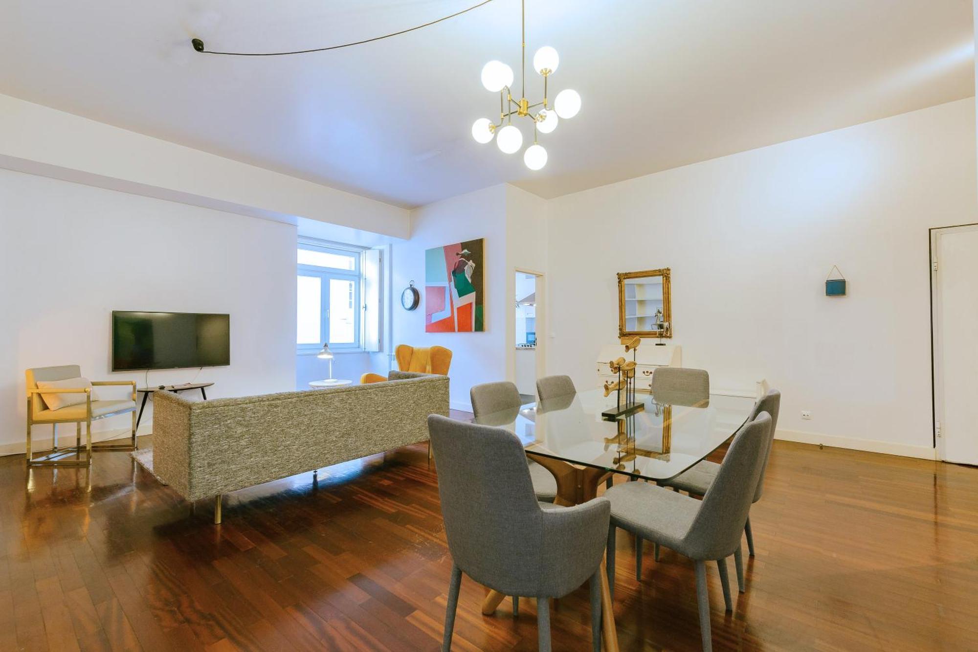 Chiado 2 Bedroom Elegant Apartment