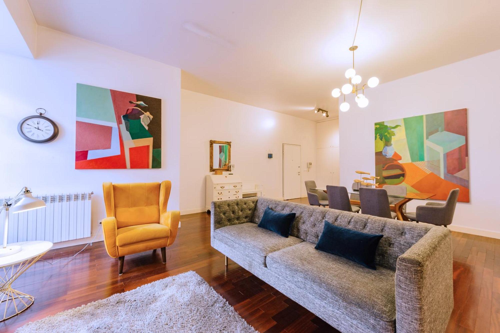 Chiado 2 Bedroom Elegant Apartment Lisbon