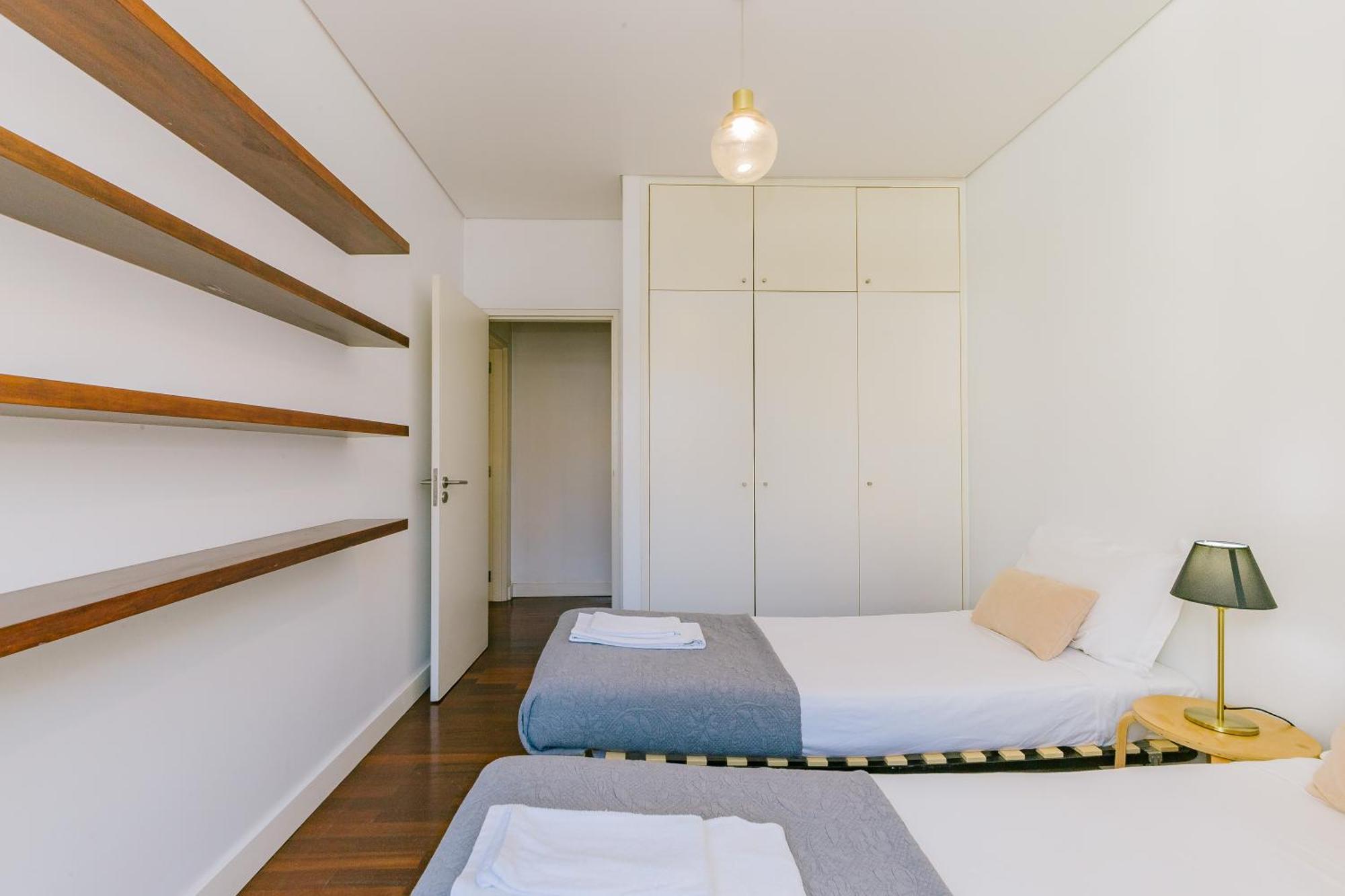 Apartment Chiado 2 Bedroom Elegant